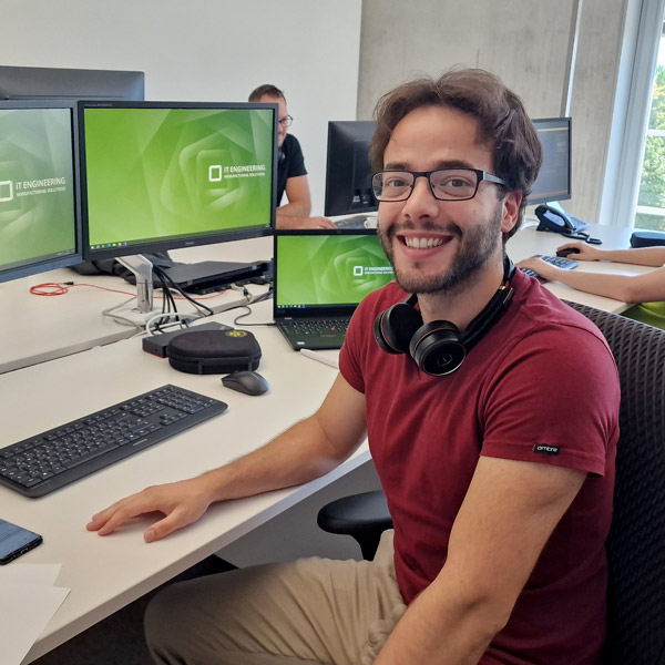 Neuer Werkstudent Riccardo