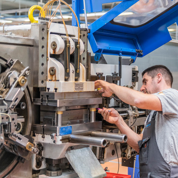 Instandhaltung von Maschinen Machine Maintenance & Servicing